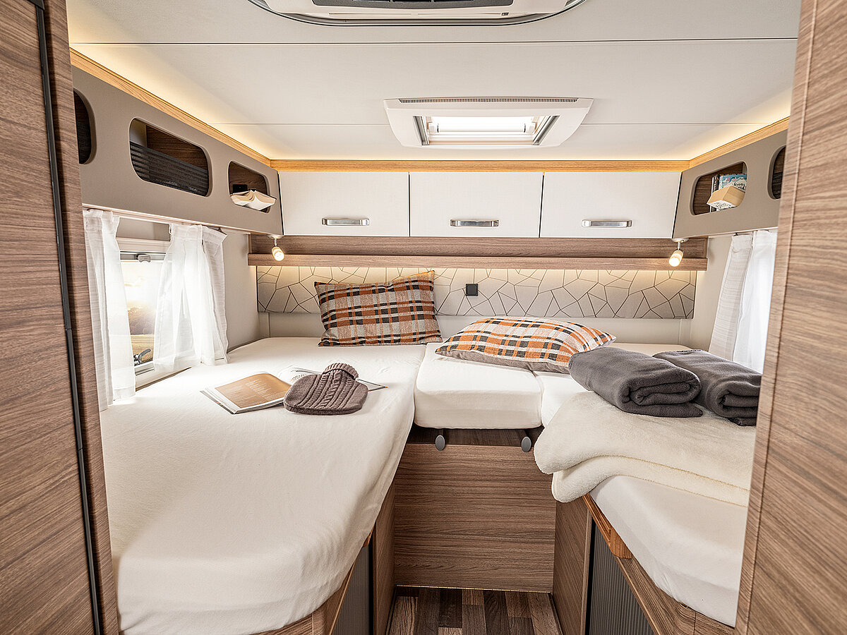 Das Schlafzimmer des Weinsberg CaraCompact Suite Edition Pepper MB.